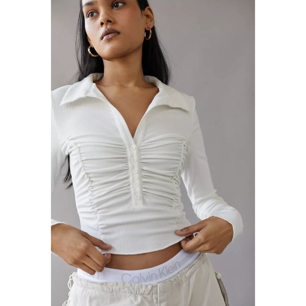 URBAN OUTFITTERS‎ | NWT Aries Ruched Cropped Top | S